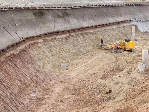 成华基坑边坡加固